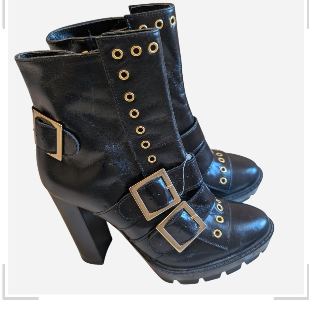 Pre-owned Elegant Black Heeled Boots with Gold Buckle Made in ITaly